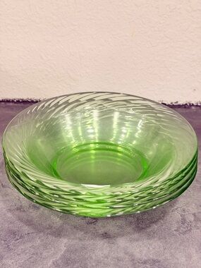 4 Pyrex Green Swirl Glass Serving Bowls
